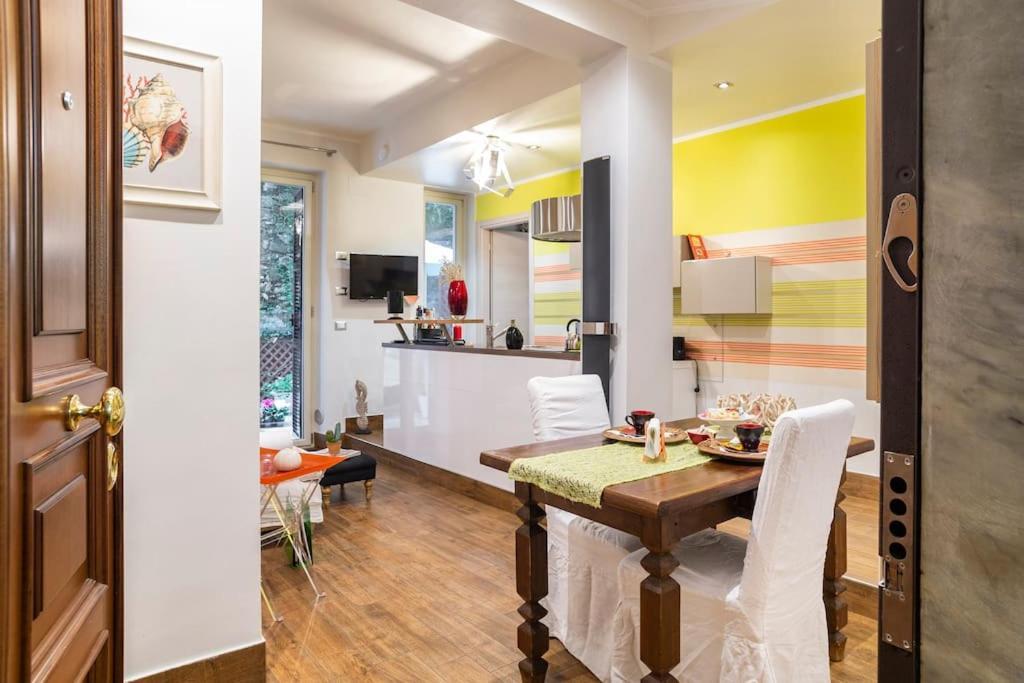 Apartment Lily's - Near Harbor And Downtown With Terrace - Italy Flat Vacation *