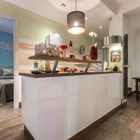 Ferienwohnung Lily'S - Near Harbor And Downtown With Terrace - Italy Flat Vacation Genua Exterior foto