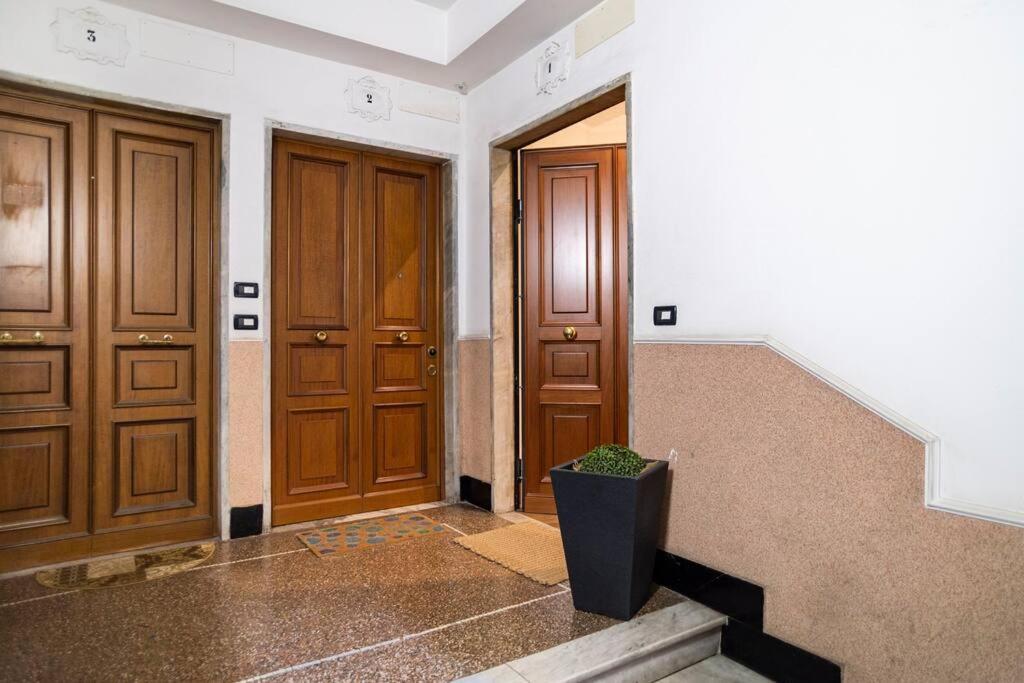 Apartamento Lily's - Near Harbor And Downtown With Terrace - Italy Flat Vacation *