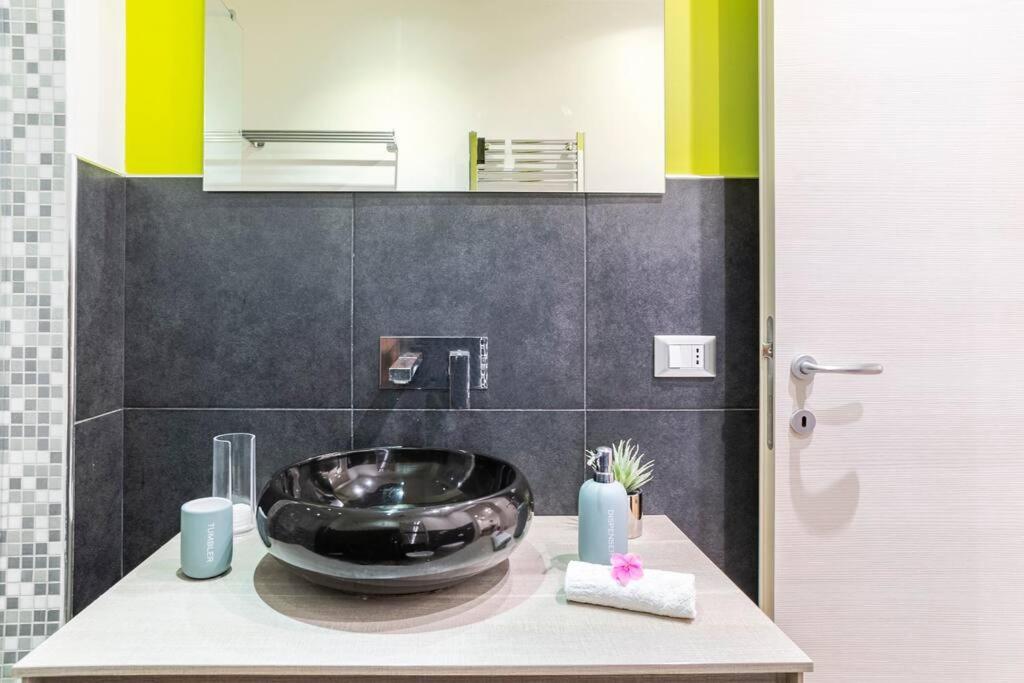 Lily's - Near Harbor And Downtown With Terrace - Italy Flat Vacation Apartamento Génova