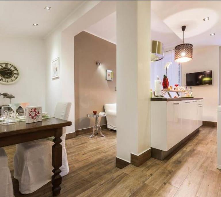 Apartamento Lily's - Near Harbor And Downtown With Terrace - Italy Flat Vacation *